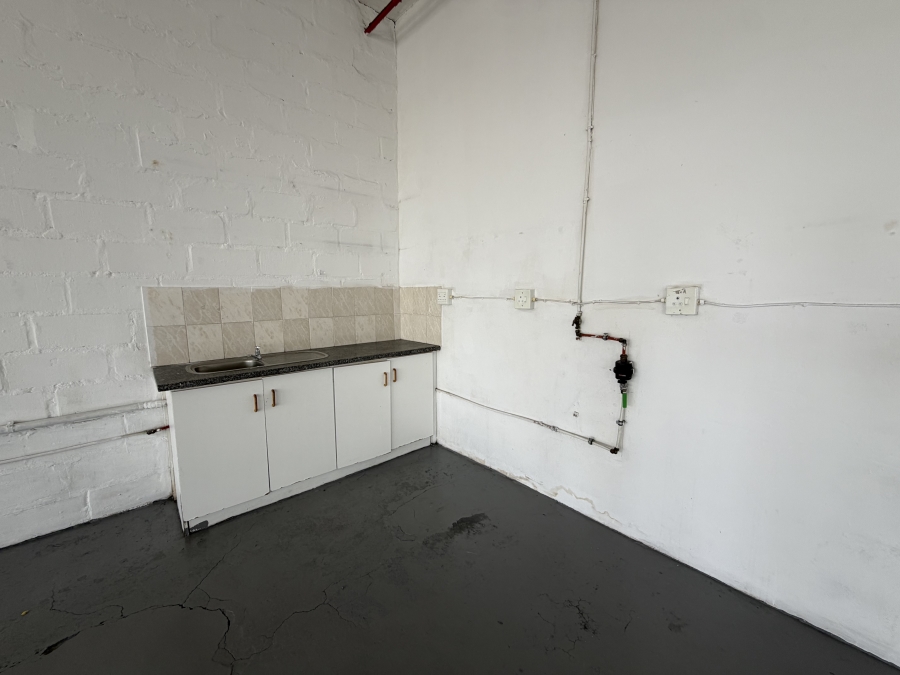 To Let Commercial Property for Rent in Woodstock Western Cape